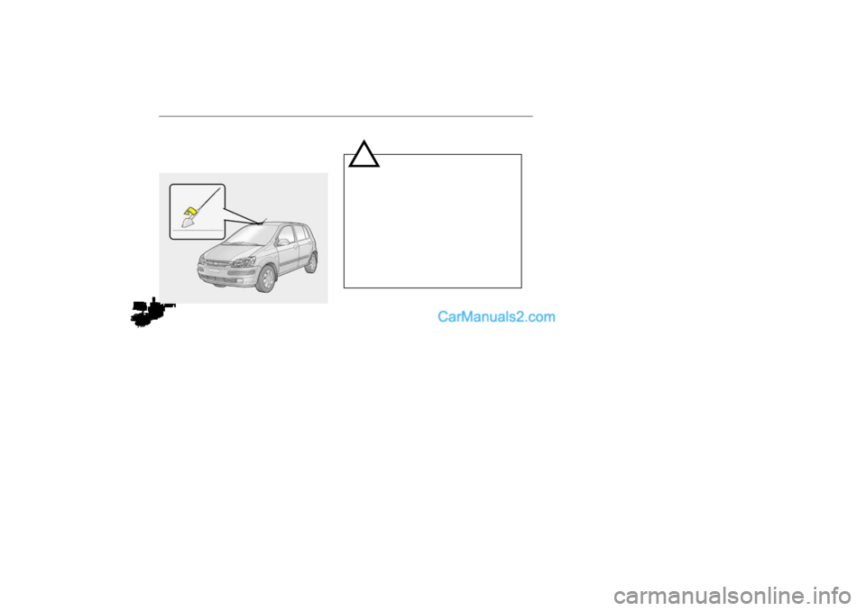 Hyundai Getz 2002  Manual do proprietário (in Portuguese) CARACTERÍSTICAS DO SEU HYUNDAI   1- 119B870D01FC-GPT 
ANTENA
Antena do Tejadilho
A recepção de emissões AM e FM é feita através de uma antena colocada 
no tejadilho do veículo. Trata-se de uma 